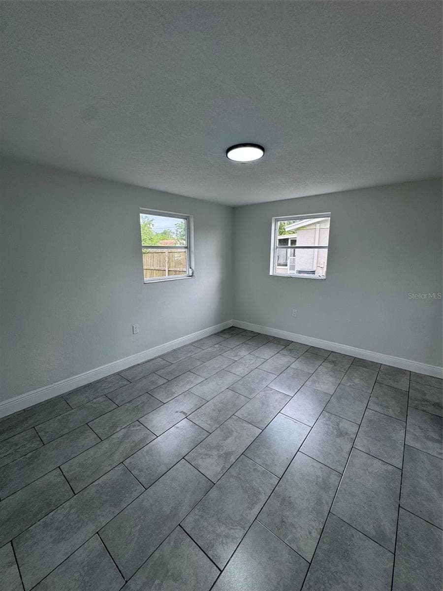 6840 RUNNEL DRIVE — photo 8 of 18