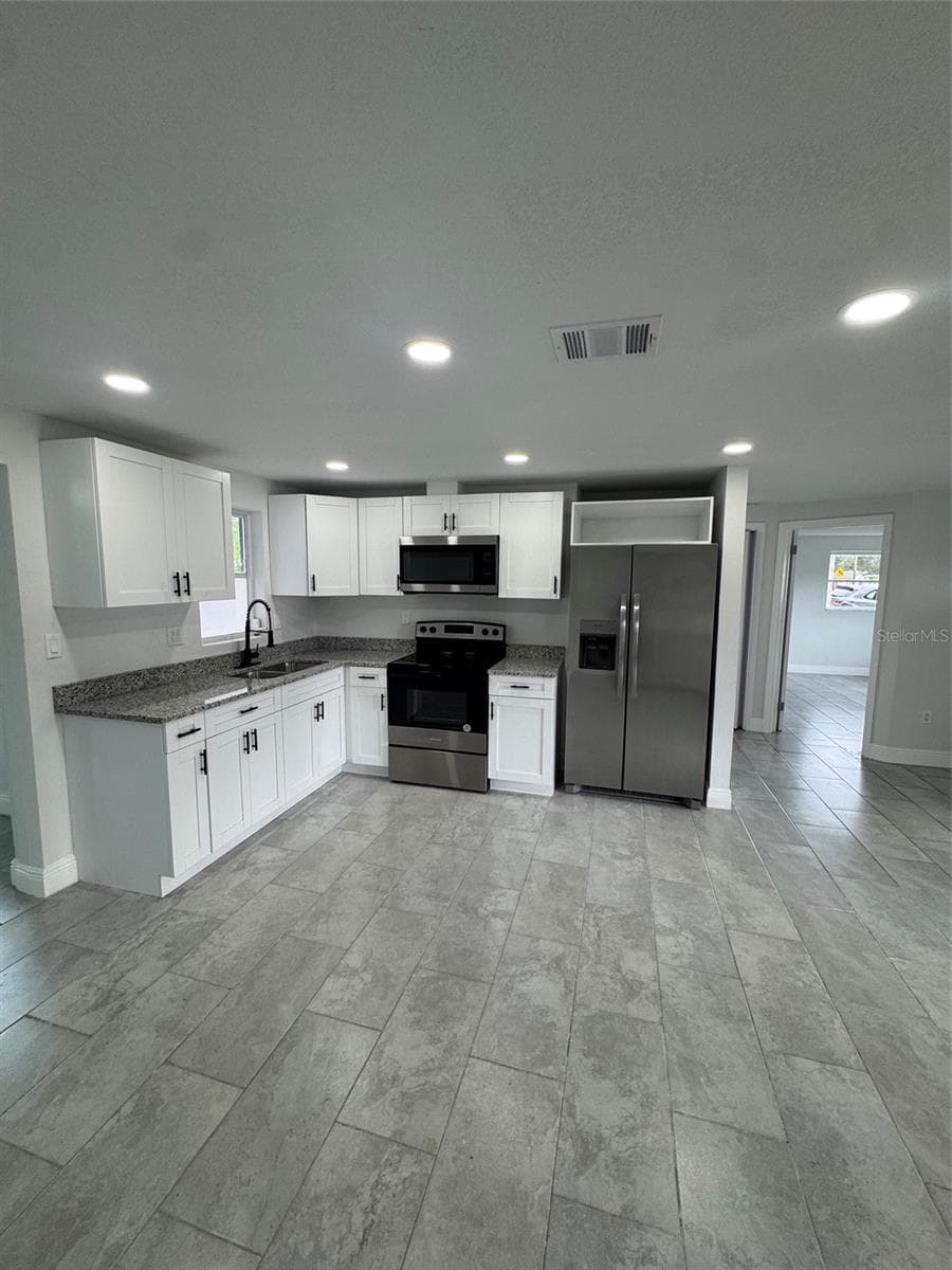 6840 RUNNEL DRIVE — photo 5 of 18