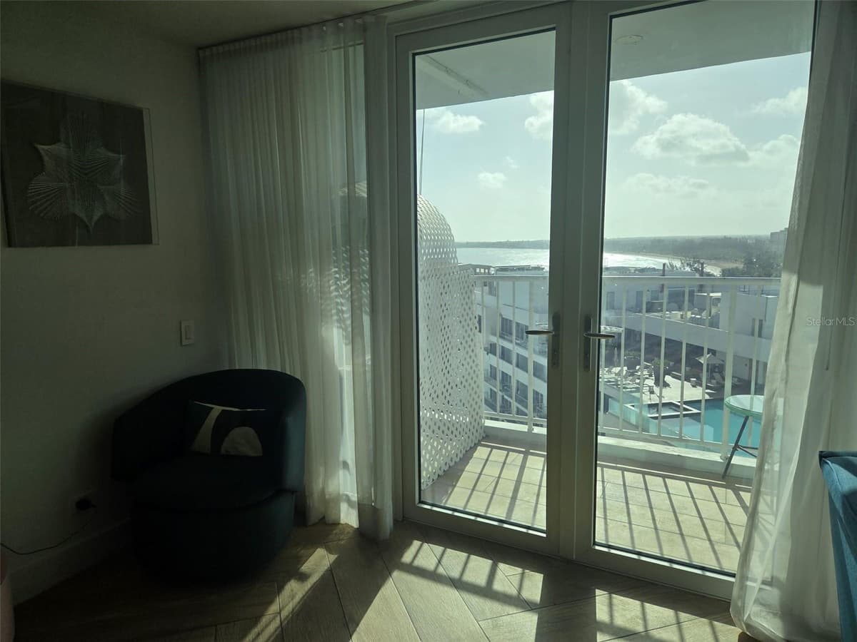 6165 ISLA VERDE AVENUE — photo 4 of 20