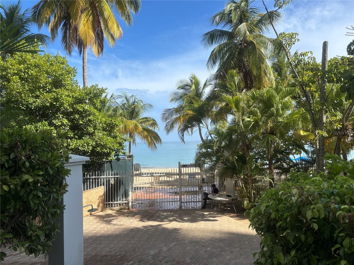 6165 ISLA VERDE AVENUE — photo 14 of 20