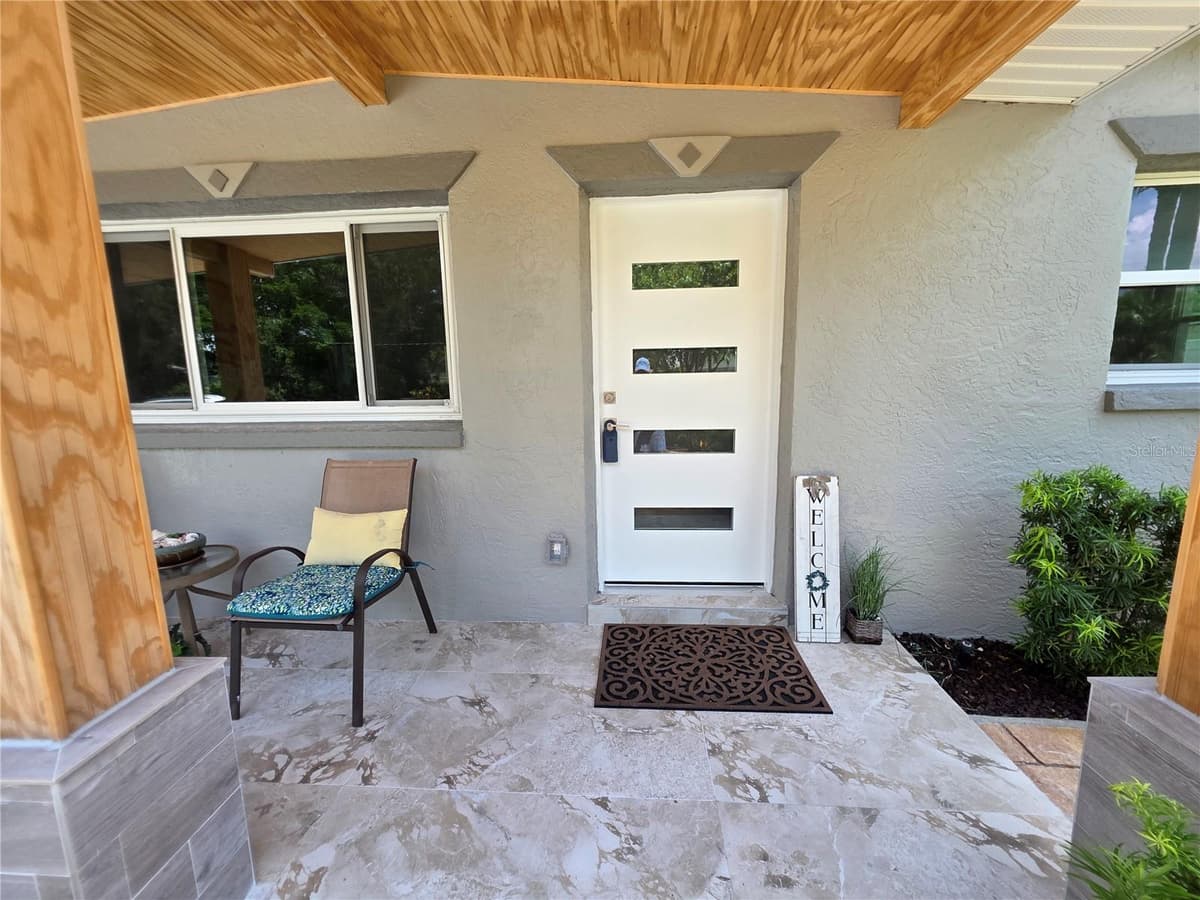 138 DAVISON AVENUE — photo 9 of 65