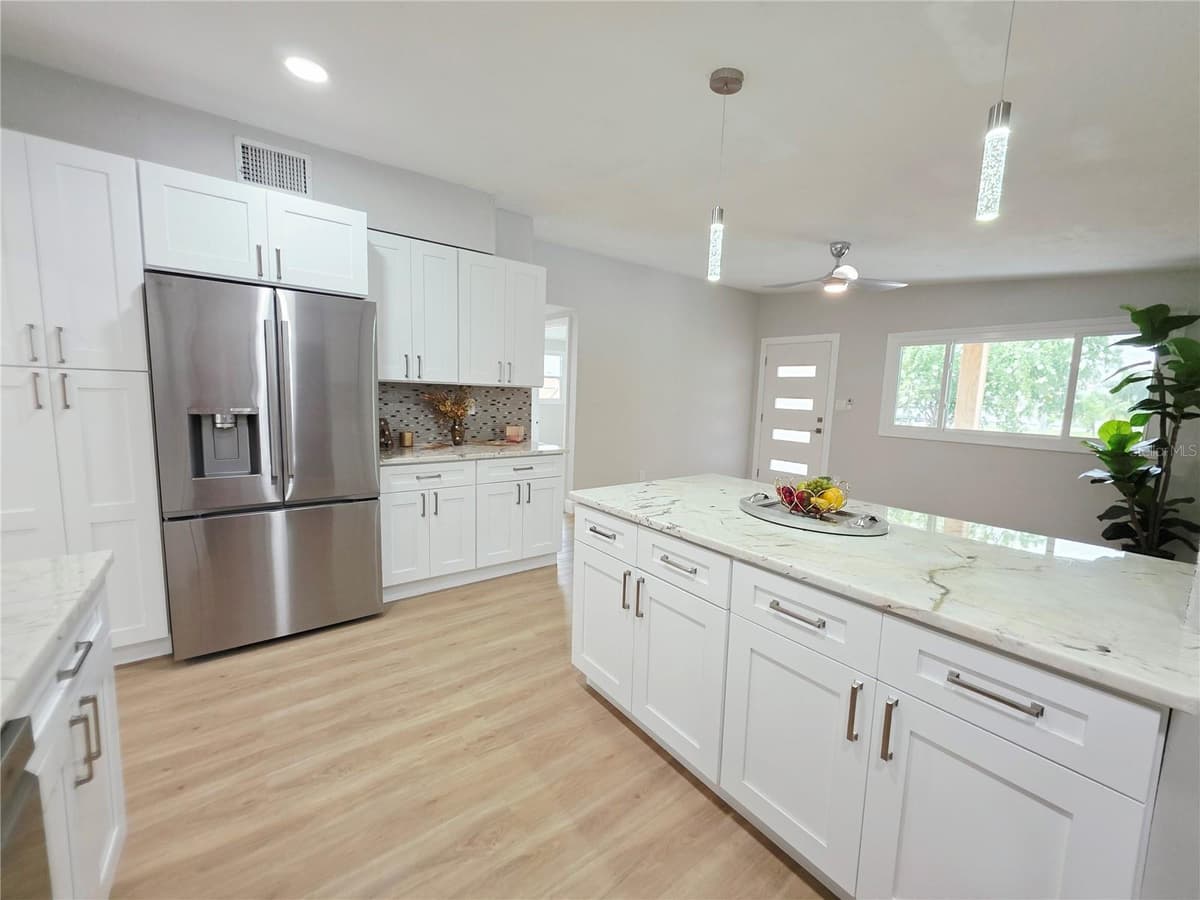 138 DAVISON AVENUE — photo 49 of 65