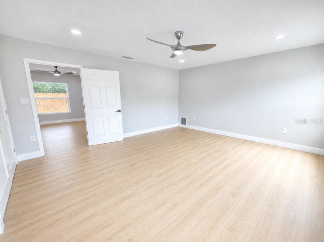 138 DAVISON AVENUE — photo 39 of 65
