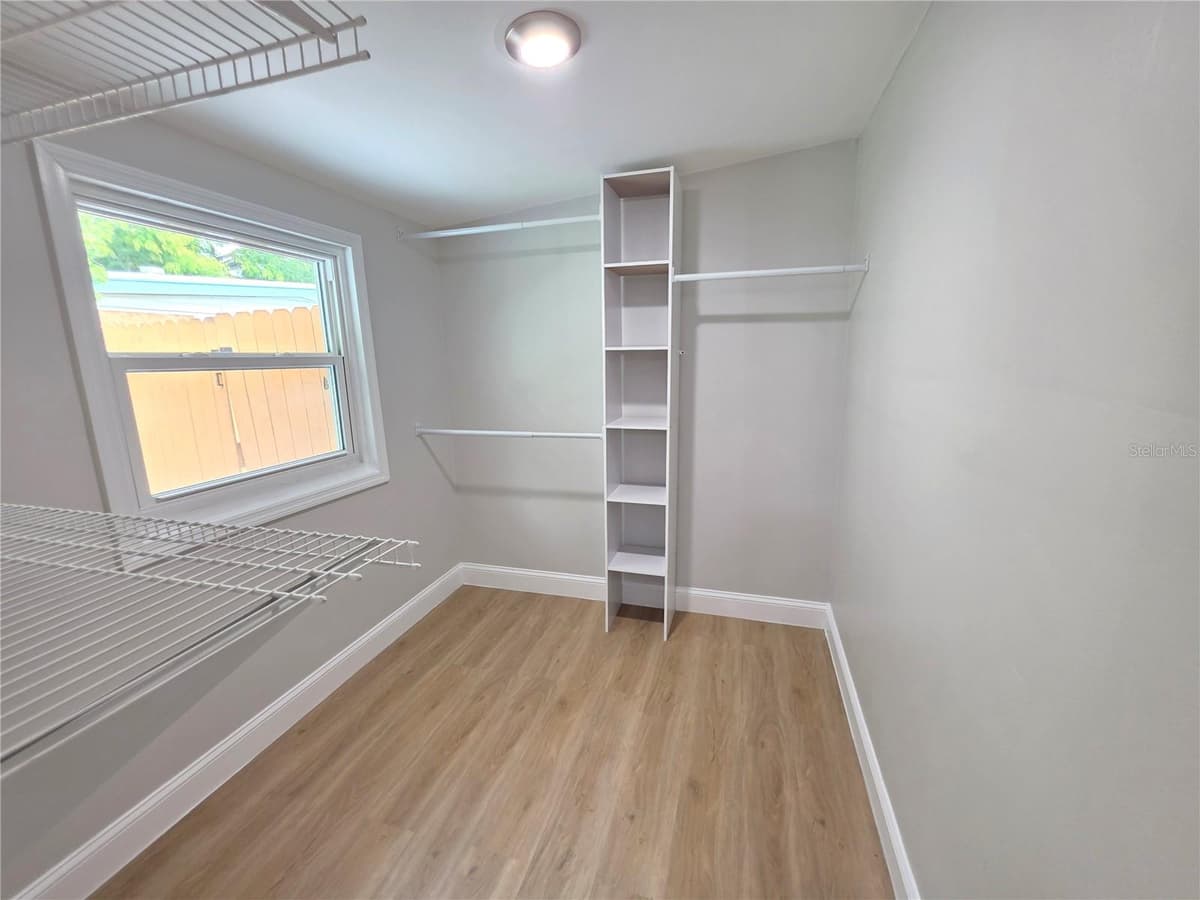 138 DAVISON AVENUE — photo 34 of 65
