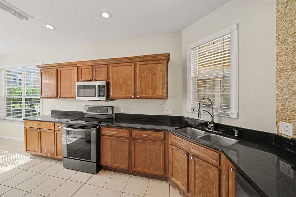 3606 SANCTUARY DRIVE — photo 8 of 26