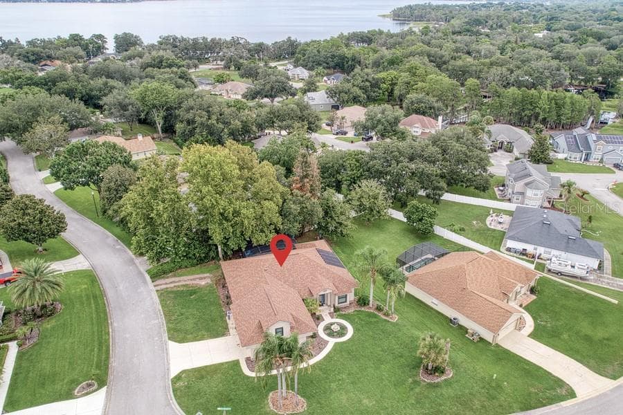 10537 VERSAILLES BOULEVARD — photo 35 of 40