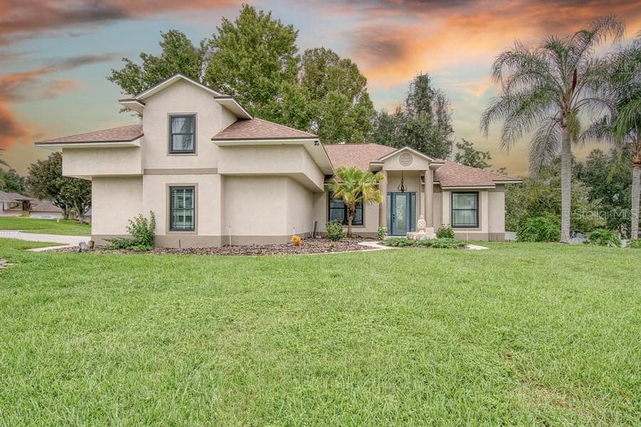 10537 VERSAILLES BOULEVARD — photo 2 of 40