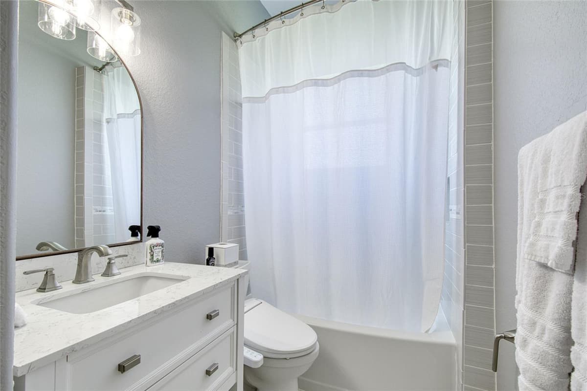 10537 VERSAILLES BOULEVARD — photo 28 of 40