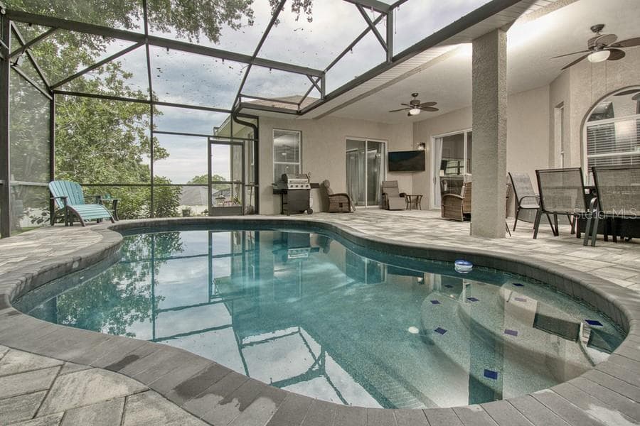 10537 VERSAILLES BOULEVARD — photo 16 of 40