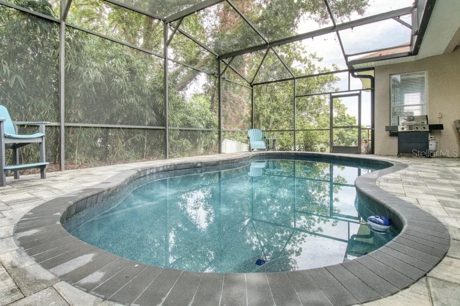 10537 VERSAILLES BOULEVARD — photo 18 of 40