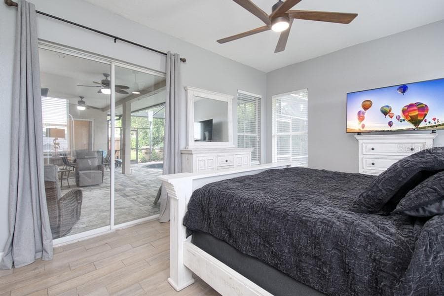 10537 VERSAILLES BOULEVARD — photo 11 of 40