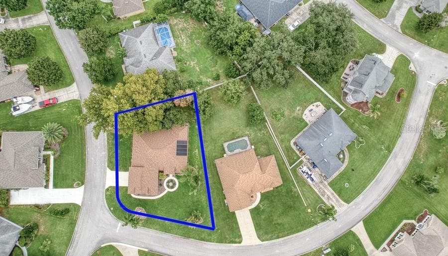 10537 VERSAILLES BOULEVARD — photo 34 of 40