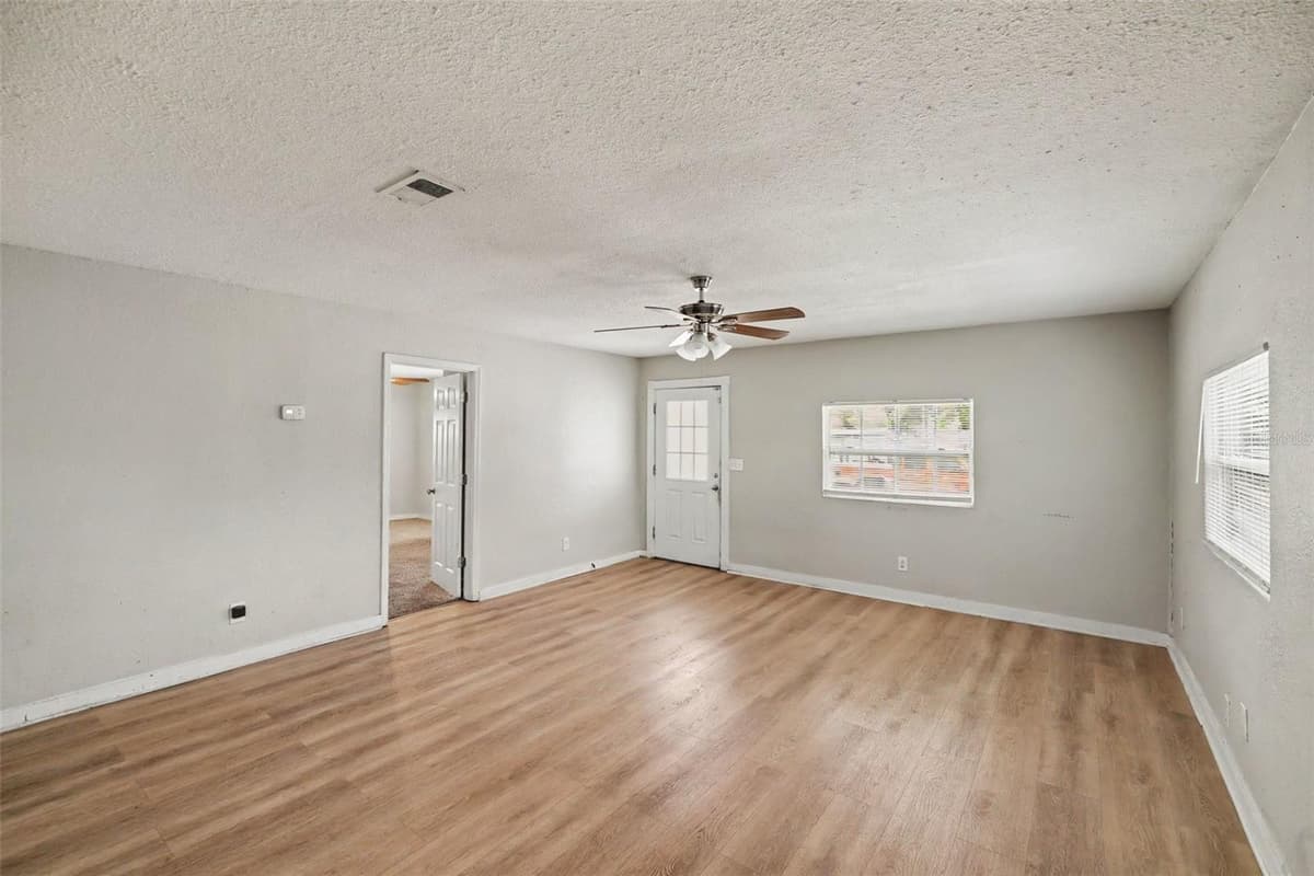 920 DR MARTIN LUTHER KING JR BOULEVARD — photo 5 of 21