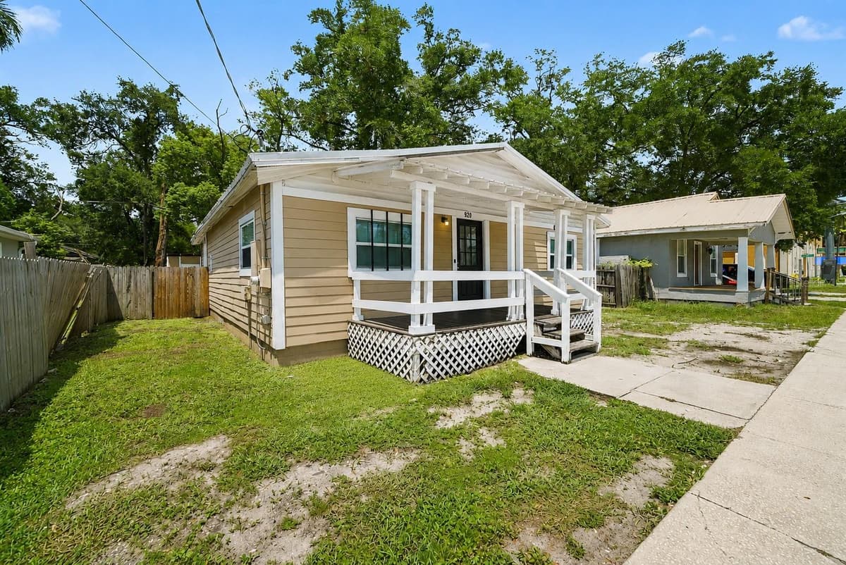 920 DR MARTIN LUTHER KING JR BOULEVARD — photo 2 of 21