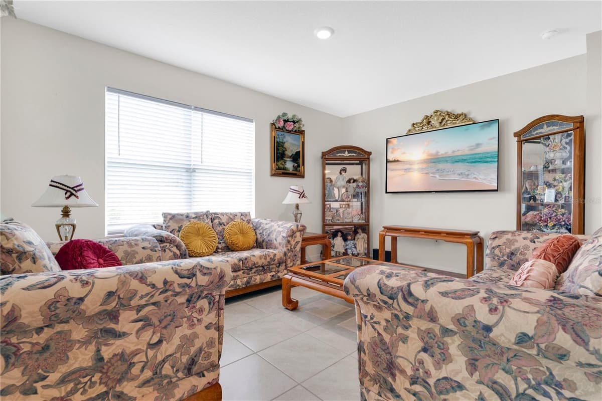 1735 PARK SIDE AVENUE — photo 8 of 28