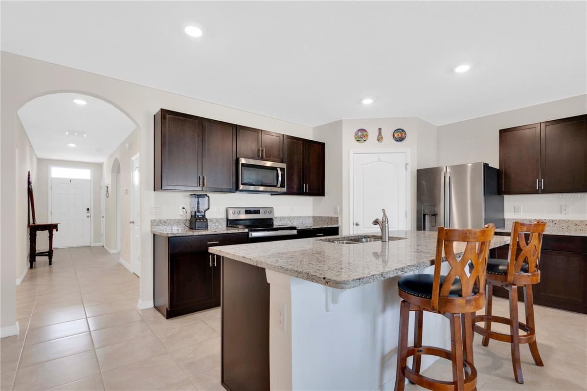 1735 PARK SIDE AVENUE — photo 2 of 28