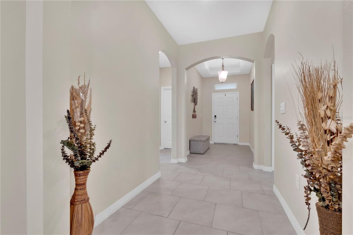 1621 PARK SIDE AVENUE — photo 3 of 35
