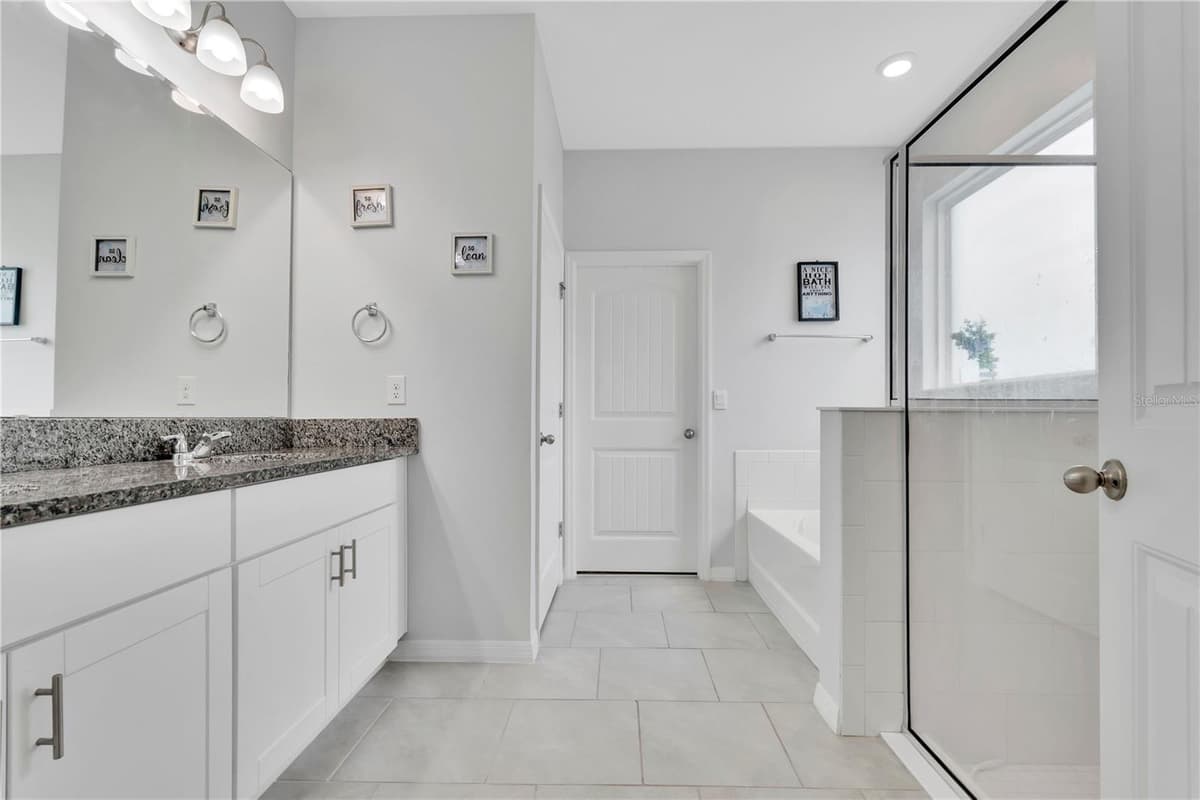1621 PARK SIDE AVENUE — photo 13 of 35
