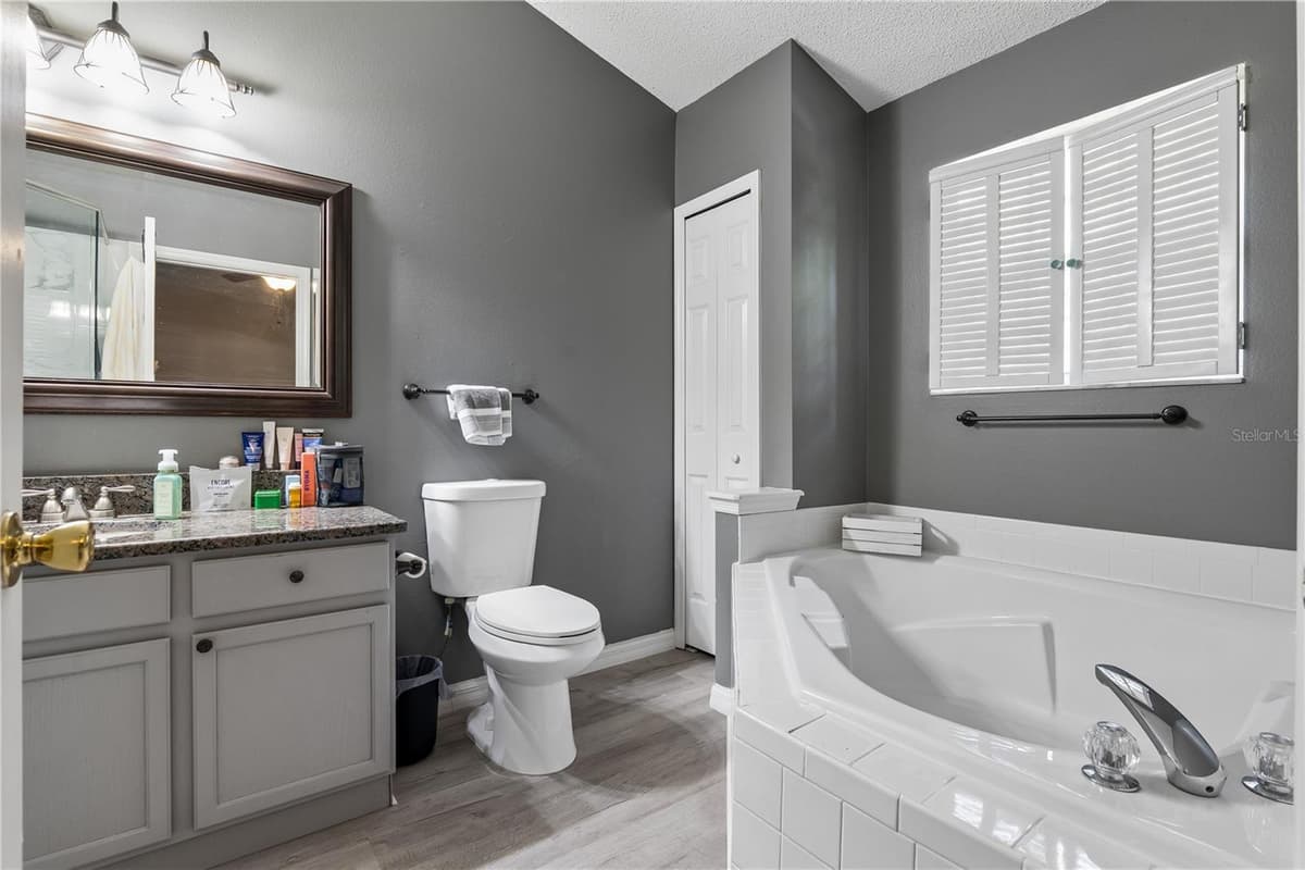 1210 FAIRWAY DRIVE — photo 16 of 18