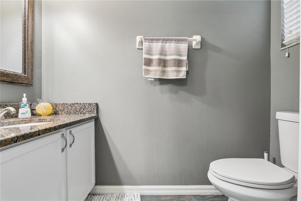 1210 FAIRWAY DRIVE — photo 13 of 18