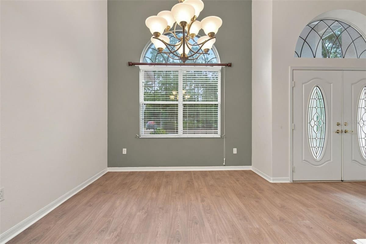 3210 RENO WAY — photo 16 of 76