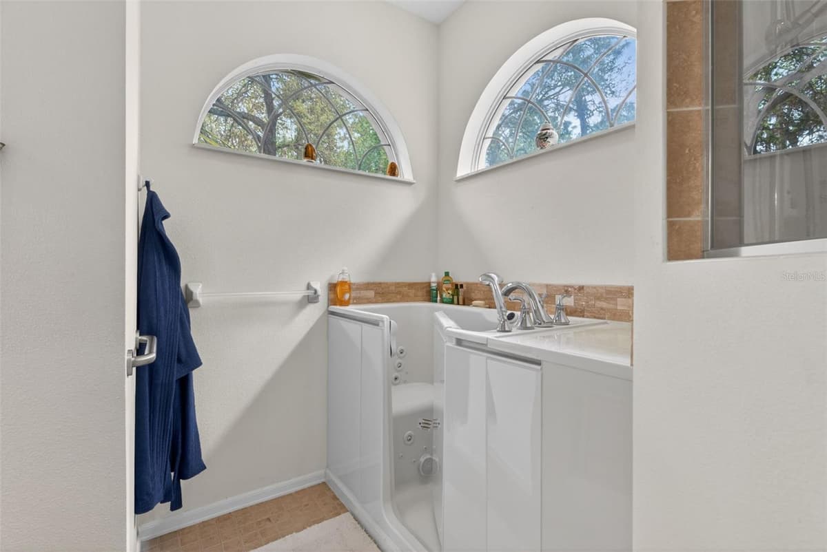 3210 RENO WAY — photo 40 of 76