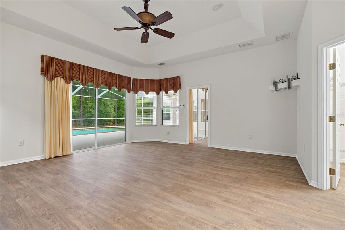 3210 RENO WAY — photo 37 of 76