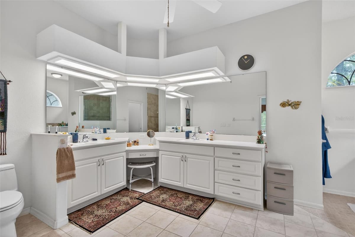 3210 RENO WAY — photo 39 of 76