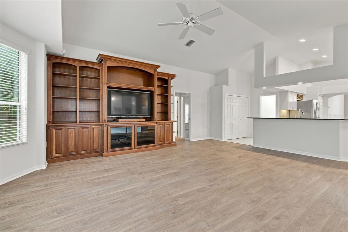 3210 RENO WAY — photo 26 of 76