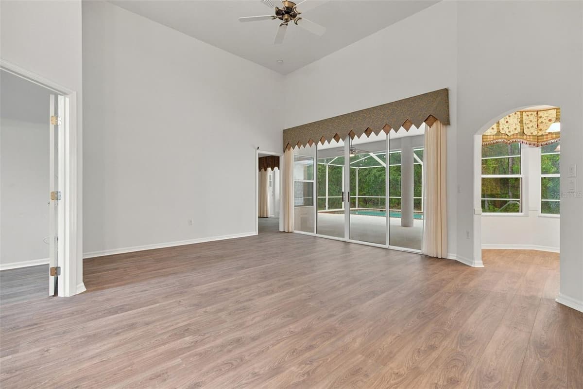 3210 RENO WAY — photo 10 of 76