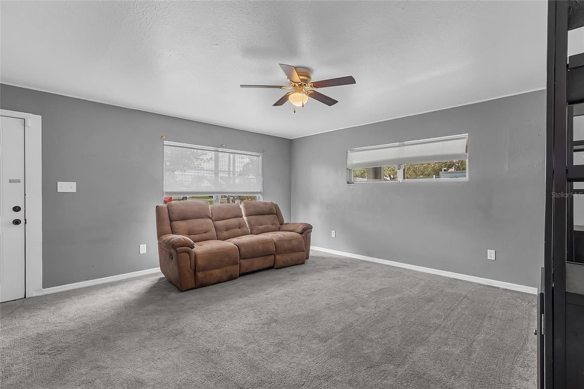 320 SEMINOLE AVENUE — photo 12 of 28