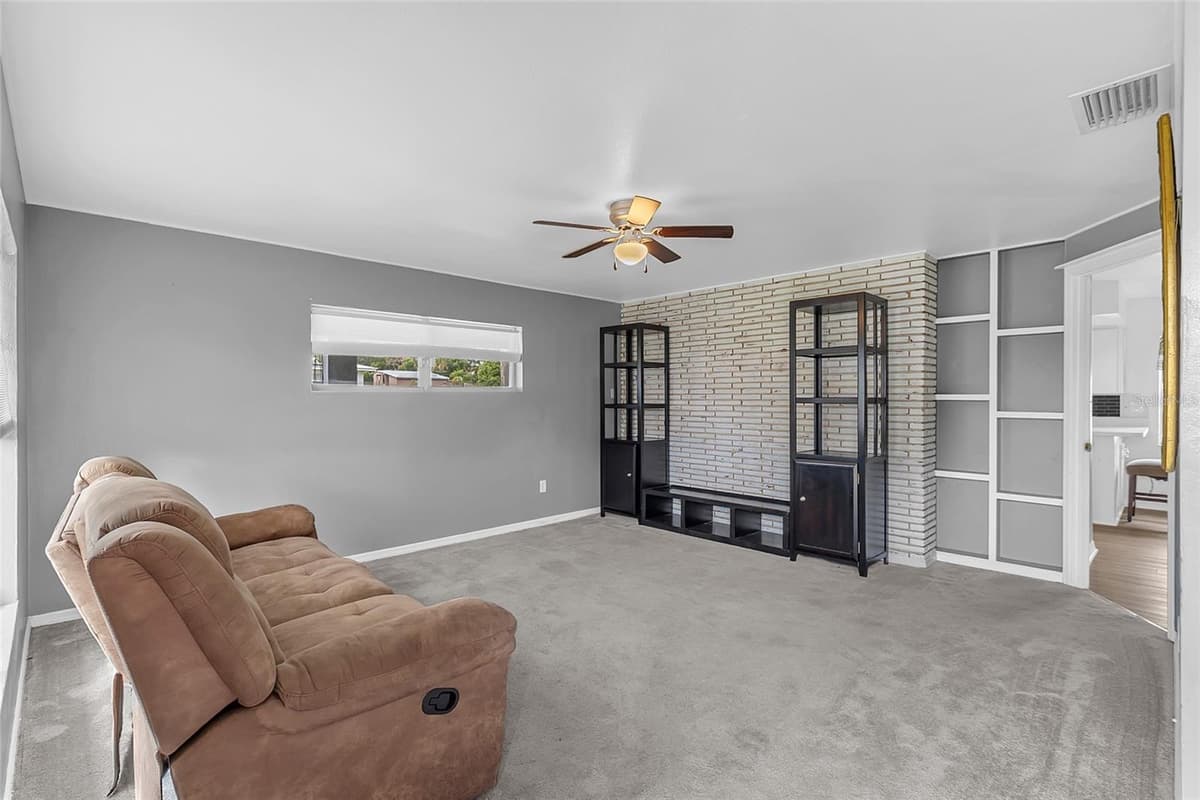 320 SEMINOLE AVENUE — photo 11 of 28
