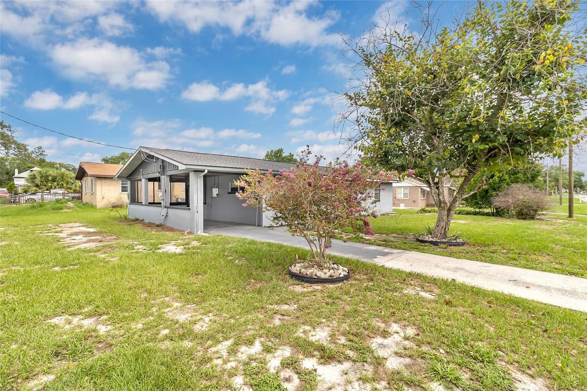 320 SEMINOLE AVENUE — photo 3 of 28