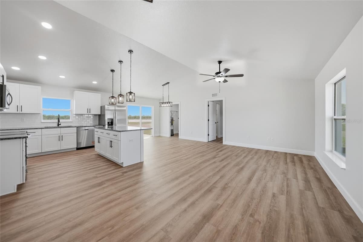 6894 SW MIAMI AVENUE — photo 8 of 18
