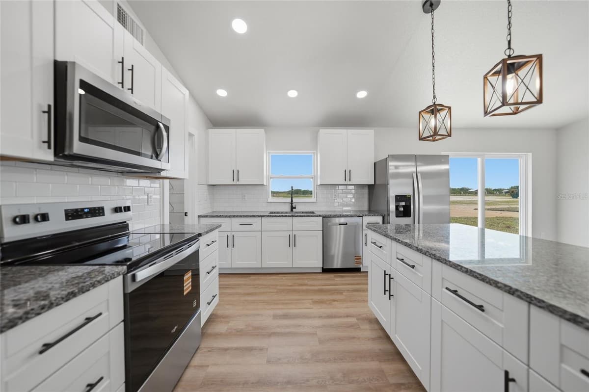 6894 SW MIAMI AVENUE — photo 4 of 18