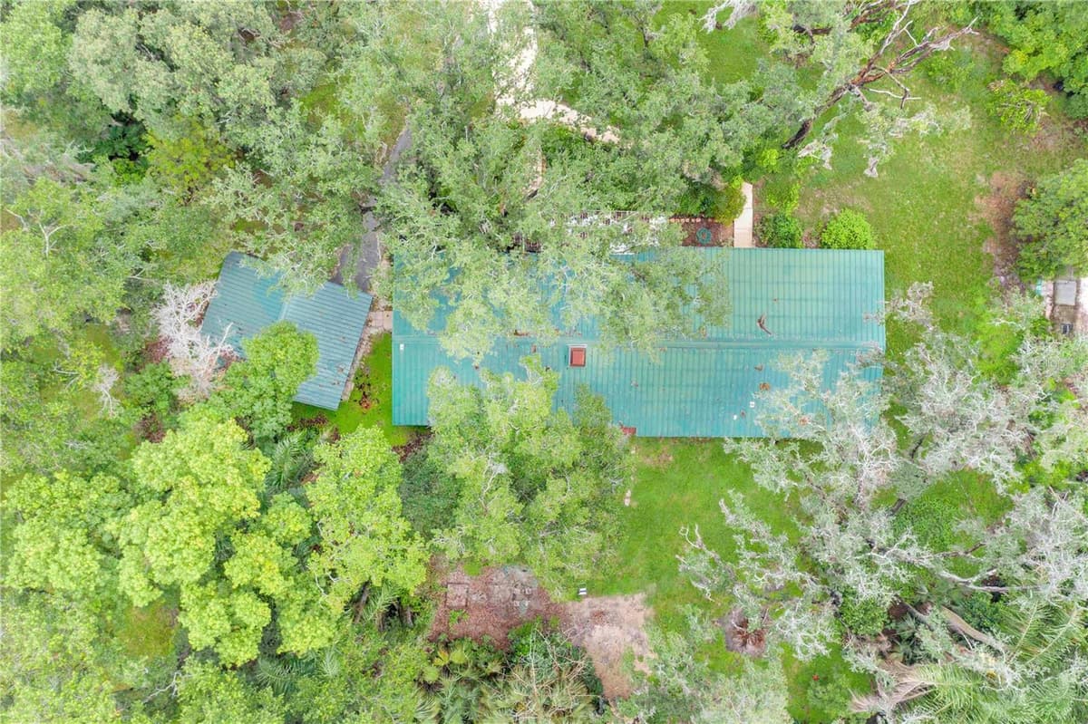 490 TWIN LAKES BOULEVARD — photo 48 of 49
