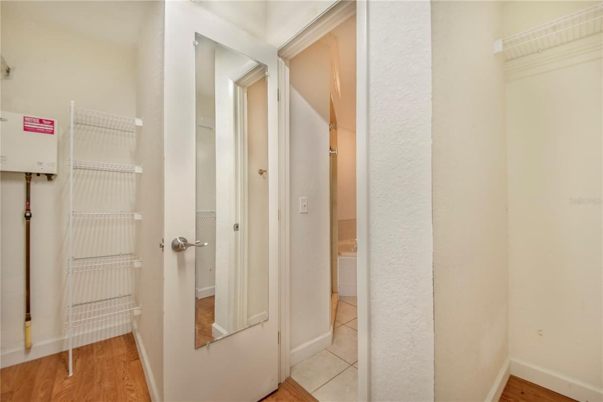 490 TWIN LAKES BOULEVARD — photo 21 of 49