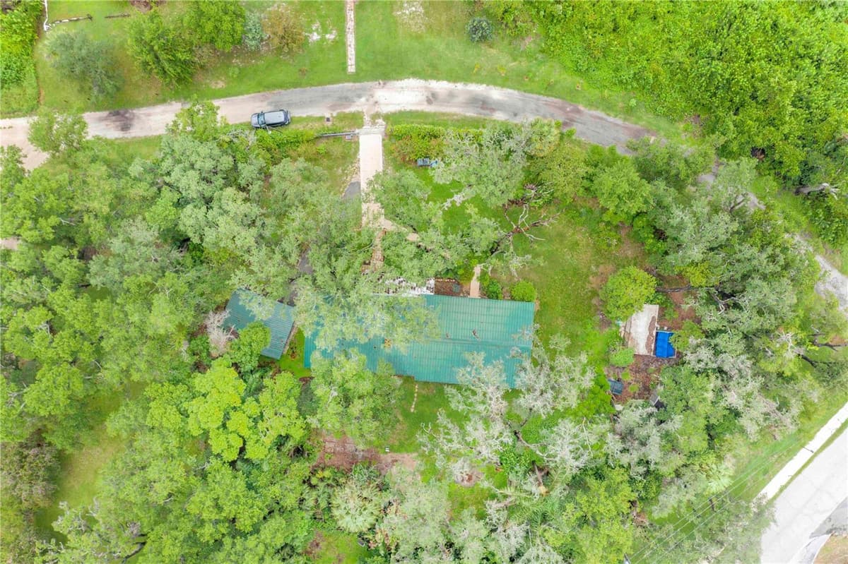 490 TWIN LAKES BOULEVARD — photo 47 of 49