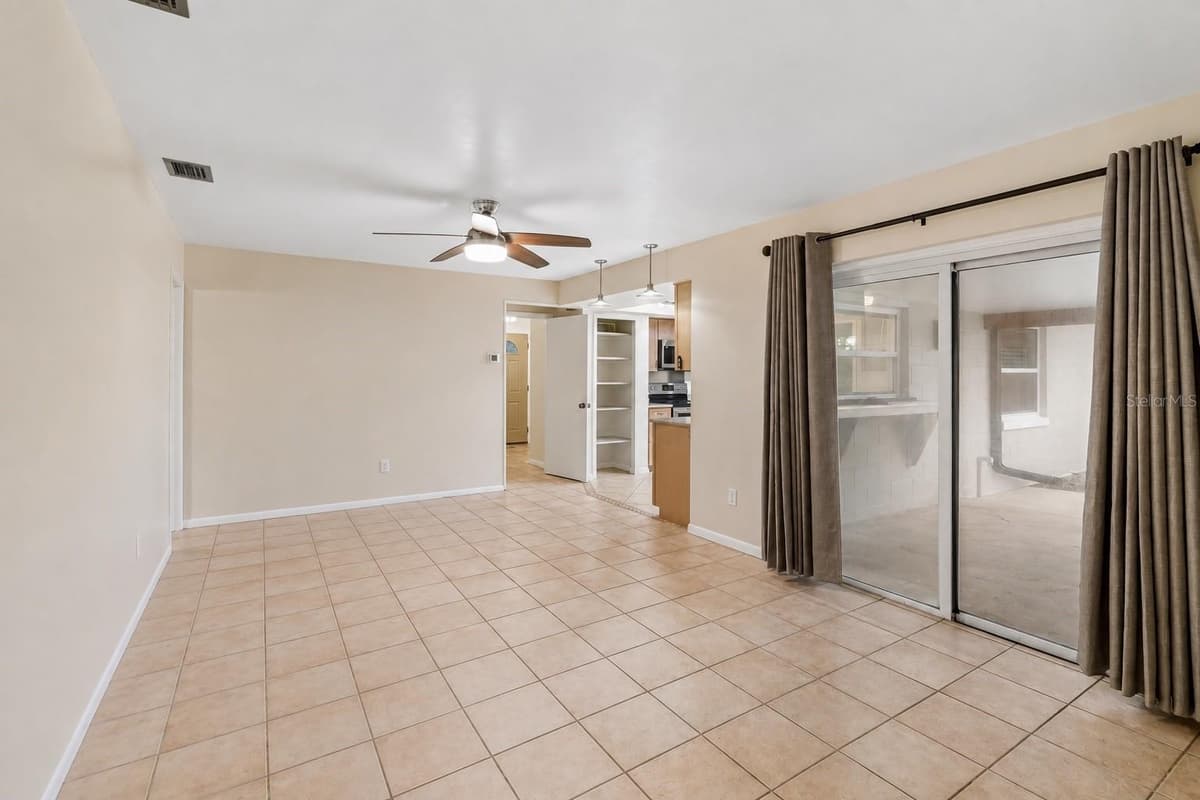7640 VILLAGE GREEN DR — photo 10 of 28