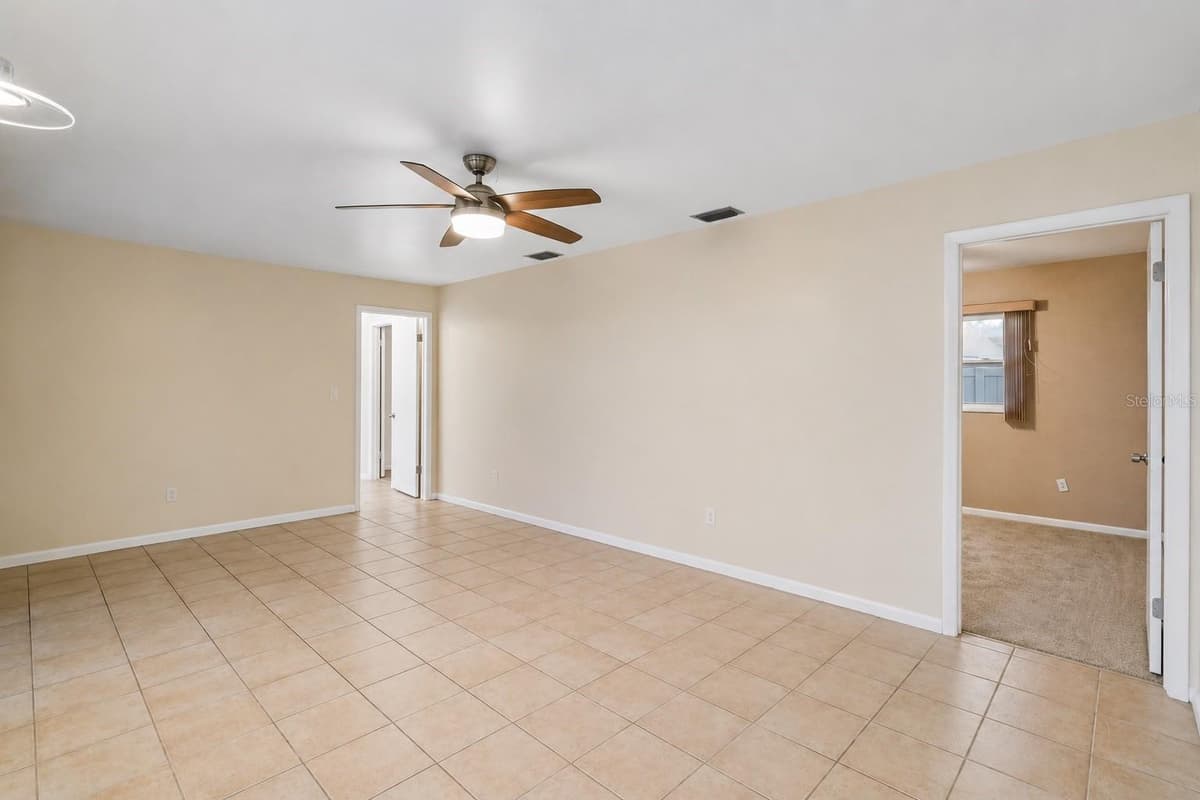 7640 VILLAGE GREEN DR — photo 12 of 28