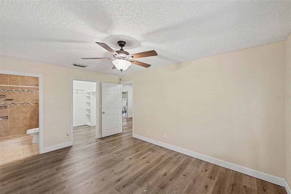 6289 LEONARD AVENUE — photo 14 of 31