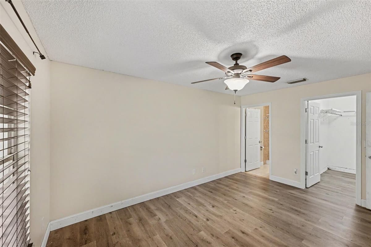 6289 LEONARD AVENUE — photo 13 of 31