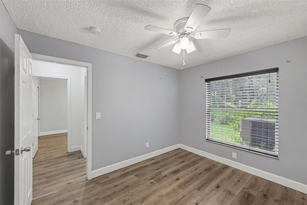 6289 LEONARD AVENUE — photo 22 of 31