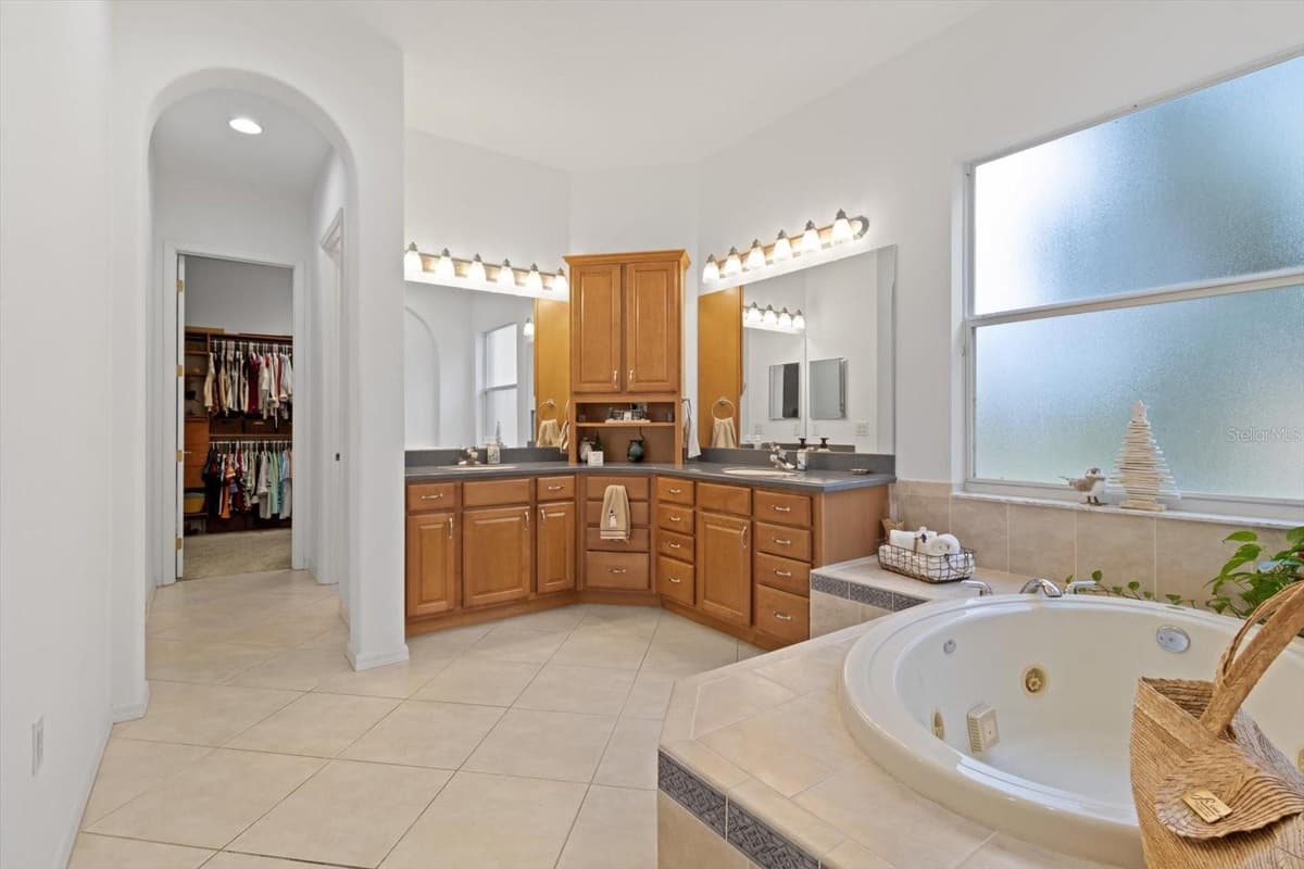 2257 HICKORY GLEN POINT — photo 27 of 81