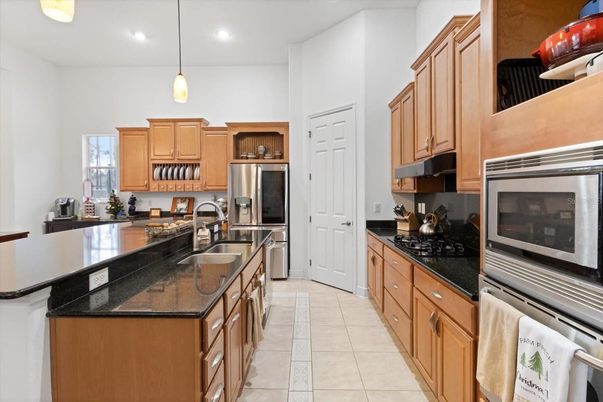 2257 HICKORY GLEN POINT — photo 32 of 81