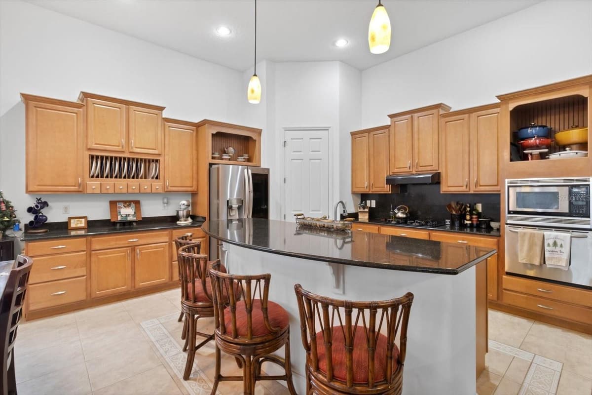 2257 HICKORY GLEN POINT — photo 33 of 81