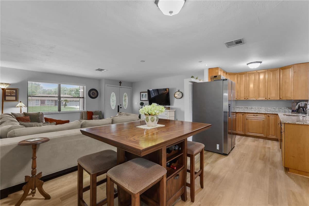4029 COUNTRY CLUB BOULEVARD — photo 17 of 49