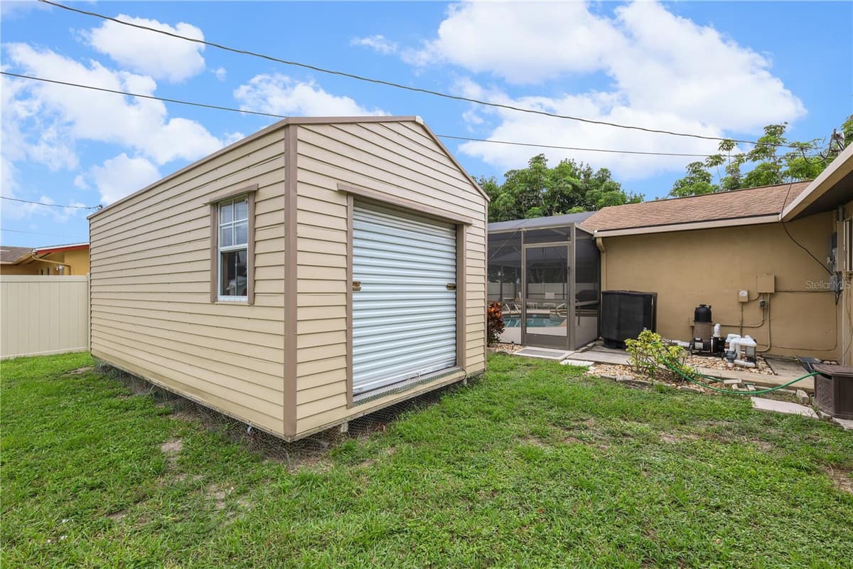 4029 COUNTRY CLUB BOULEVARD — photo 40 of 49