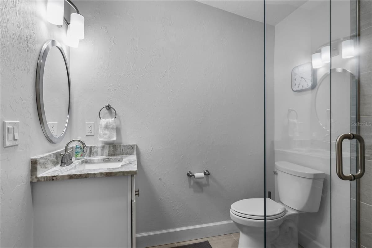 4029 COUNTRY CLUB BOULEVARD — photo 31 of 49