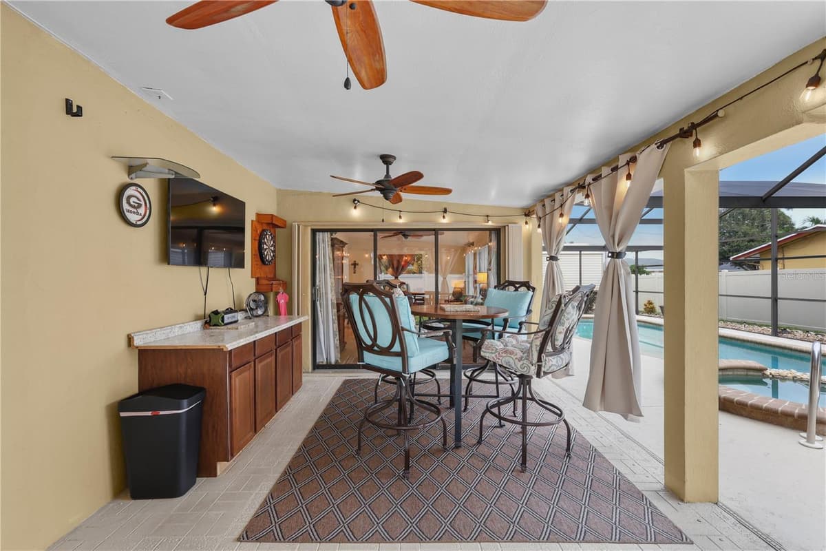 4029 COUNTRY CLUB BOULEVARD — photo 35 of 49